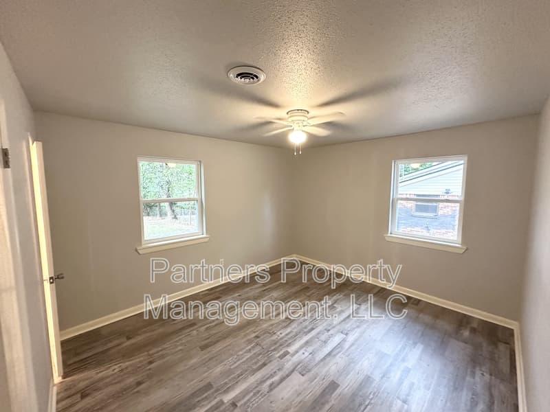 Springdale House: 2409 Cottonwood Place