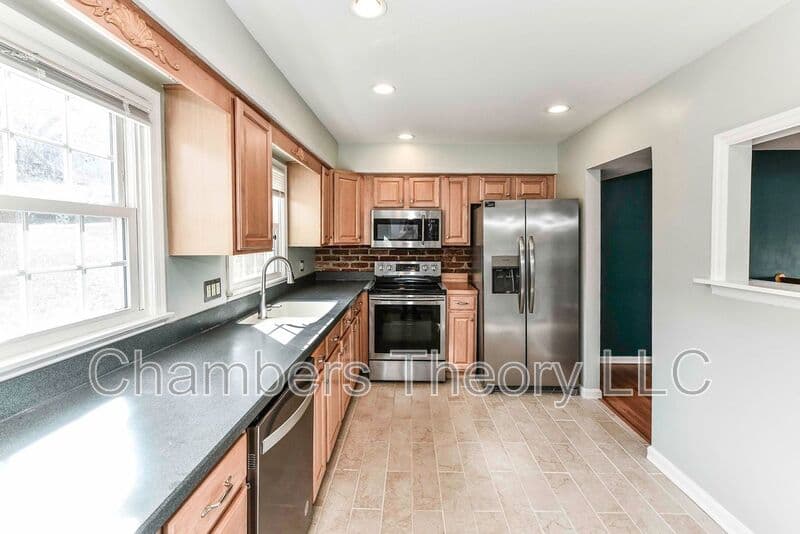 Springfield Condo: 5910 Prince James Dr