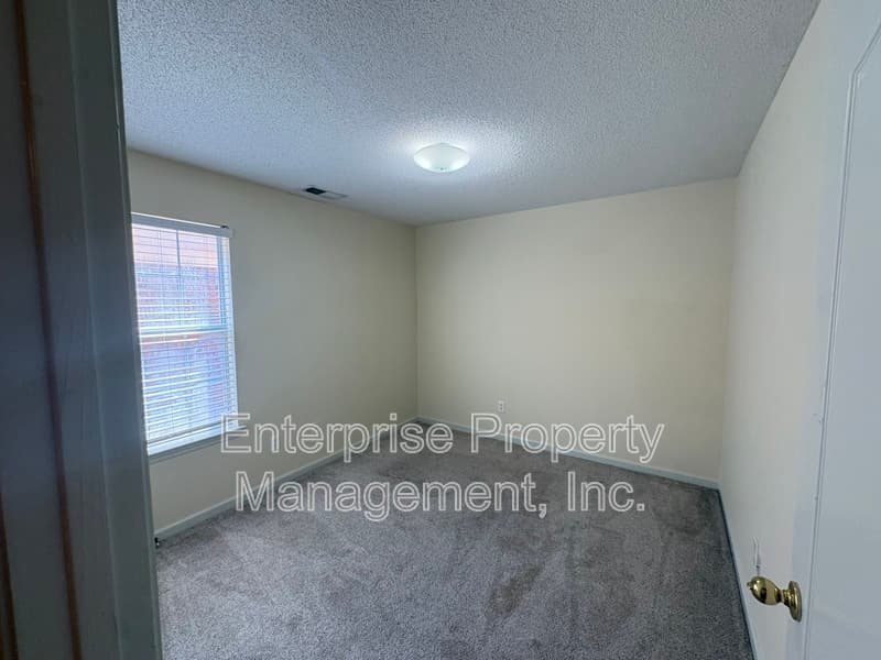 Cordova House: 10127 Cross Valley Drive