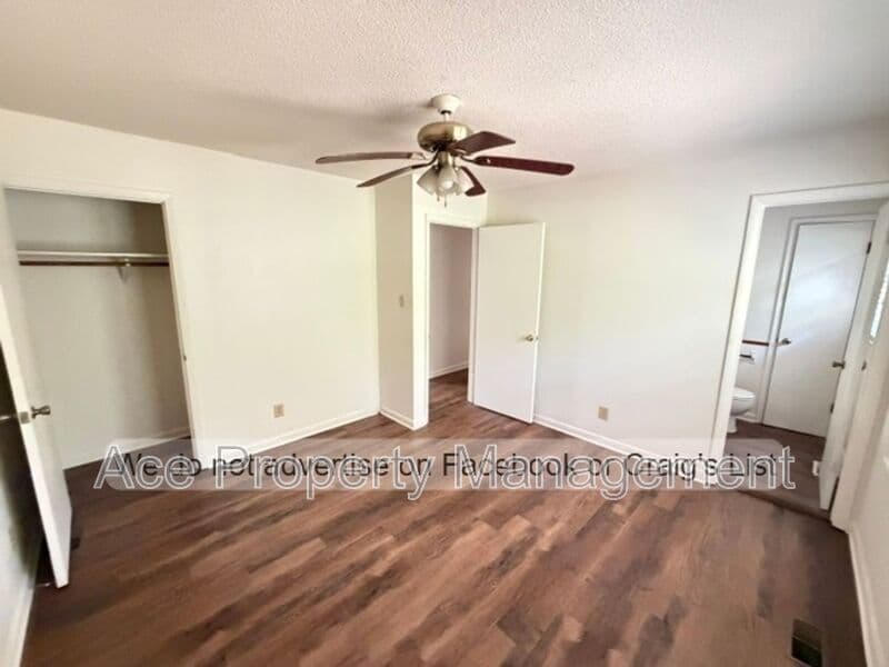 Fayetteville House: 742 Appalachin Drive
