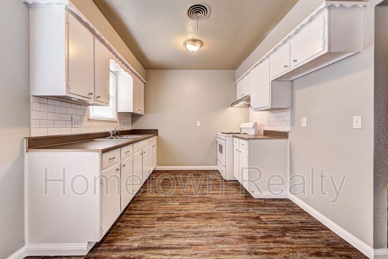 Midwest City House: 1308 McDonald Drive