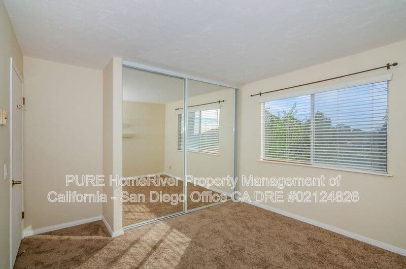 Encinitas House: 155 Rosebay Dr