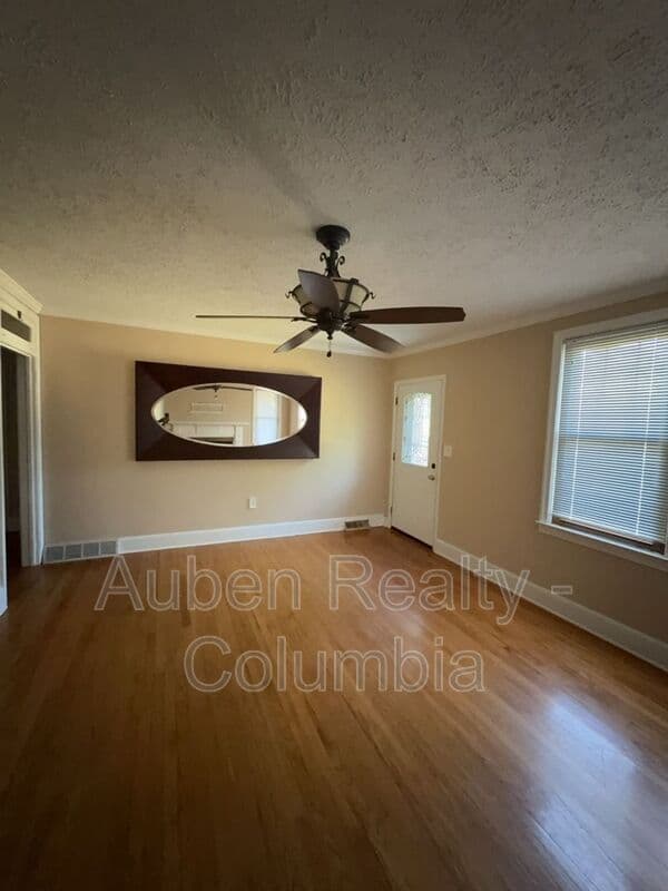 Cayce House: 1516 Axtell Dr