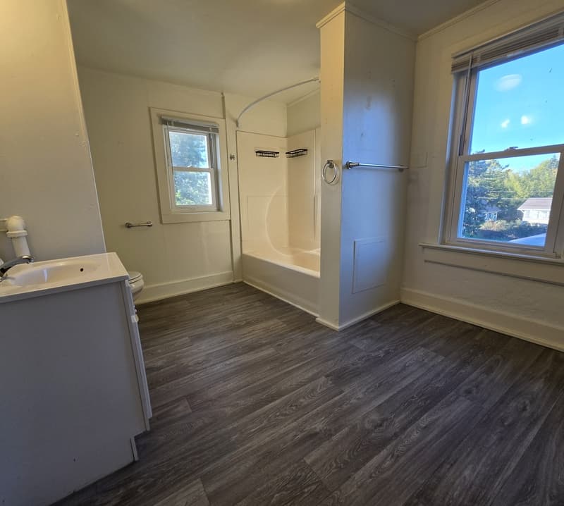 Oshkosh Condo: 632 Bay Shore Drive - Upper