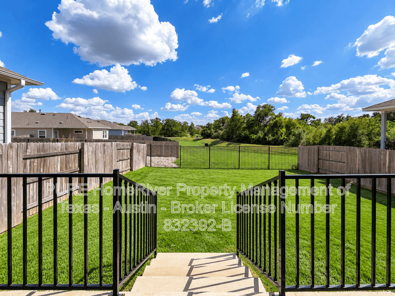 Georgetown House: 113 Bent Creek Ln