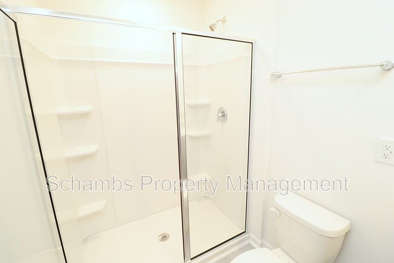 Wake Forest House: 360 Freestall Dr