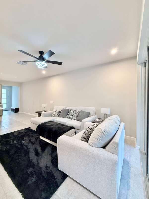 Brandon Townhome: 1124 Creek Valley Court - 1