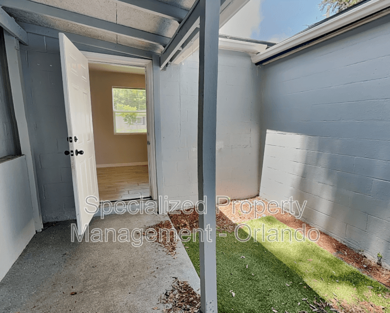 Orlando House: 561 Raleigh St