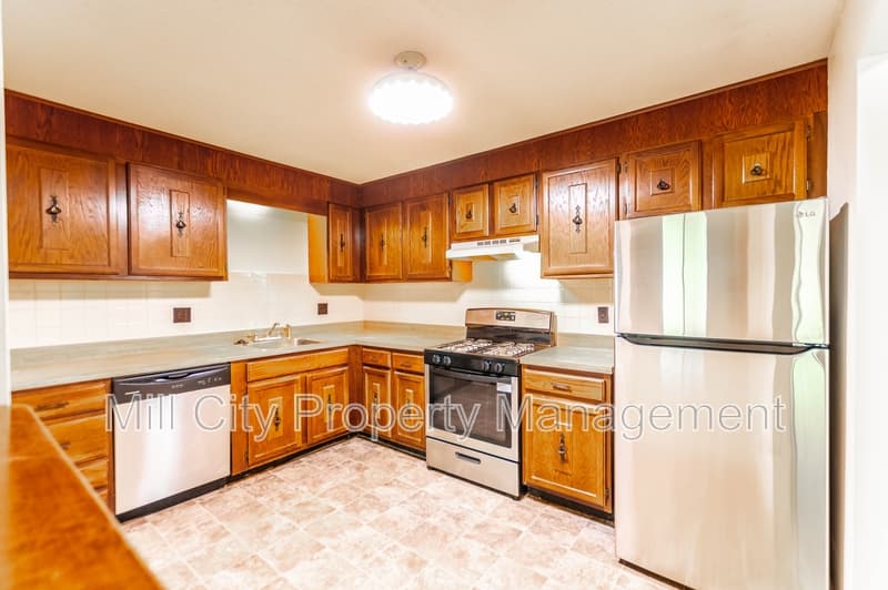 Manchester Condo: 23 Country Club Drive - 1036
