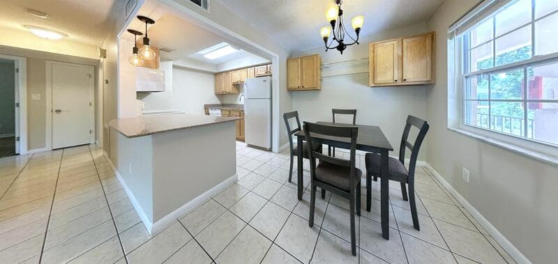 Seminole Condo: 8300 Bardmoor Boulevard - 210