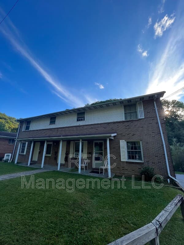 Bluefield Condo: 218 South College Avenue - 2