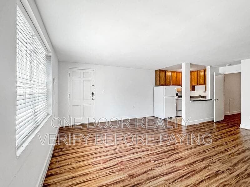 Williamsburg Condo: 732 Scotland Street #1