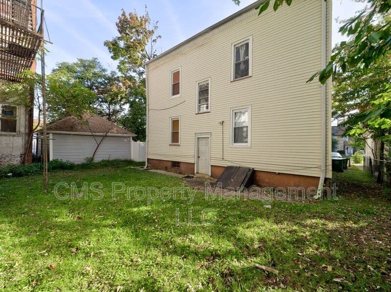 Roselle House: 706 Chestnut St.