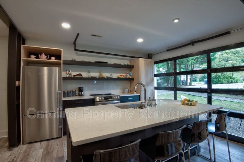 Charlotte House: 3945 Rockfern Rd