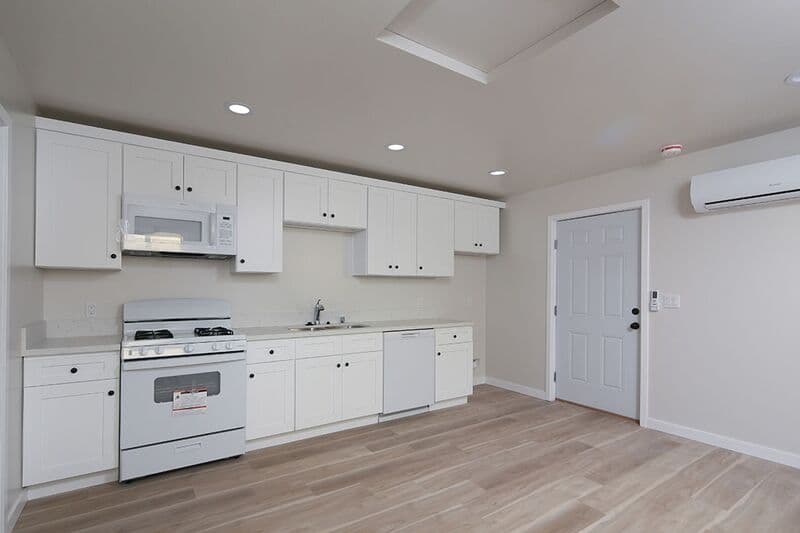 Tujunga House: 10098 Tujunga Canyon Blvd/10002 Pinewood Ave