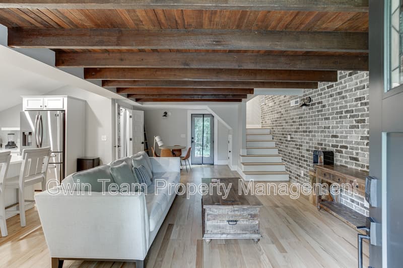 Lawrenceville House: 75 Cherry St