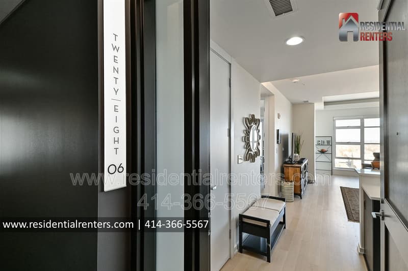 Milwaukee Condo: 1141 N Martin L Jr Dr