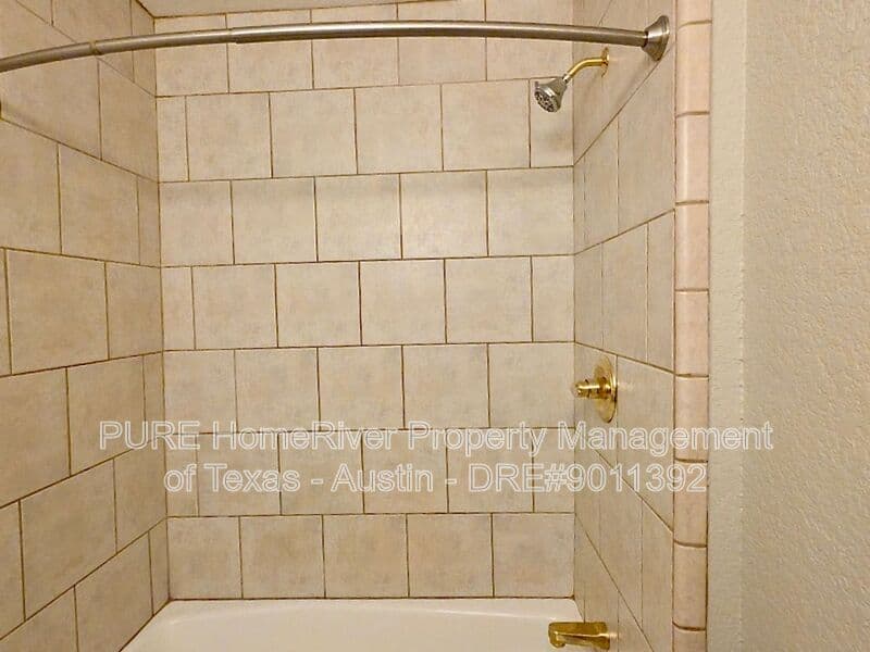 Austin Condo: 909 Hill Wood Dr #A