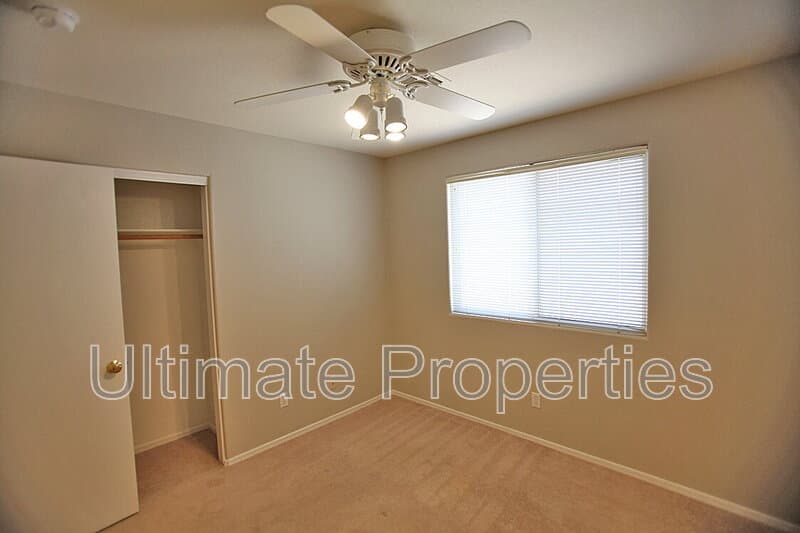 Peoria House: 8023 W Melinda Ln