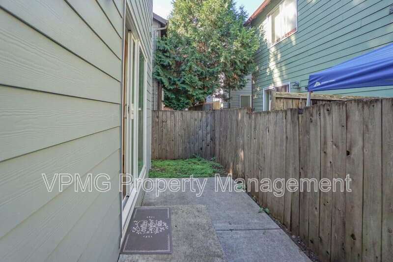 Vancouver Townhome: 2839 NE Stapleton Rd