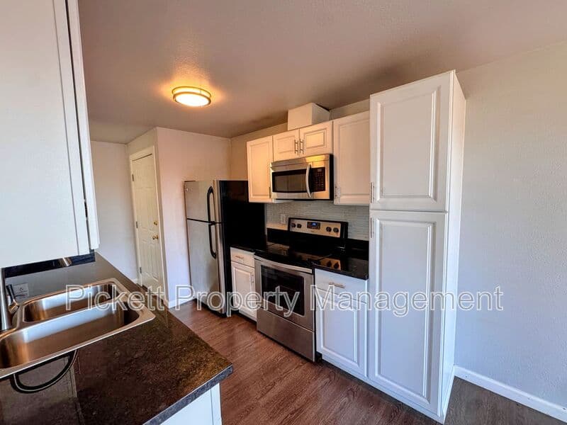 Bremerton Condo: 1132 Scott Ave
