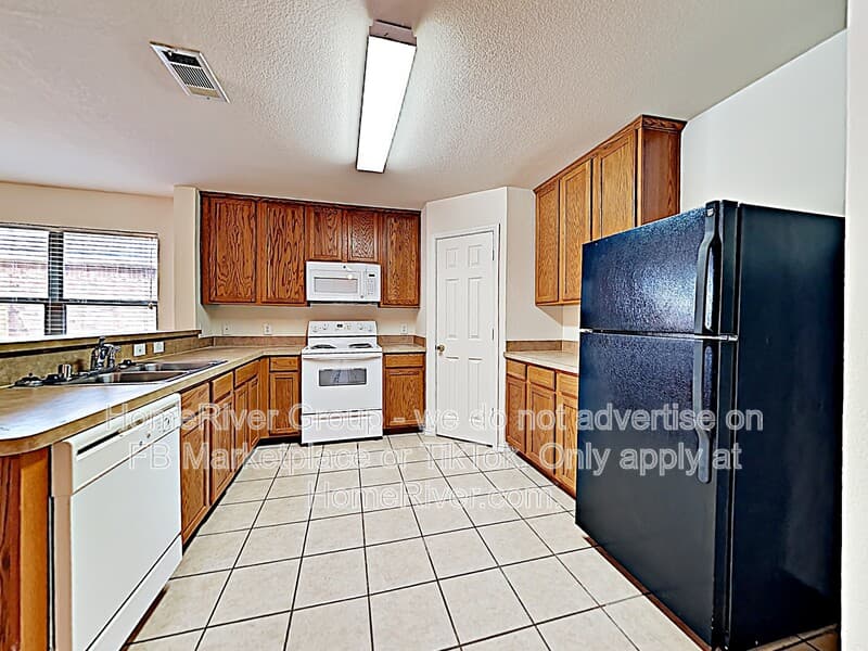 Fort Worth House: 4208 Highgate Rd