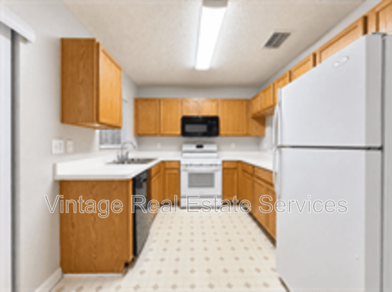Brandon Townhome: 2260 Fluorshire Dr