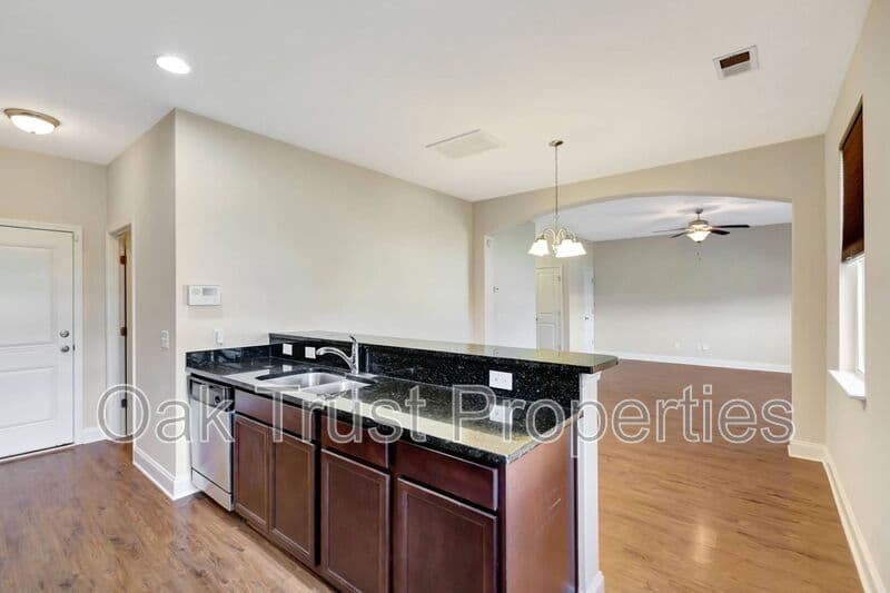 Goose Creek House: 105 Gavins Way