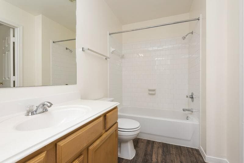 Dickinson Townhome: 5007 Akumal Calle