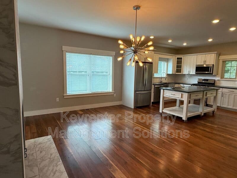 Waynesboro House: 2440 Belvue Rd
