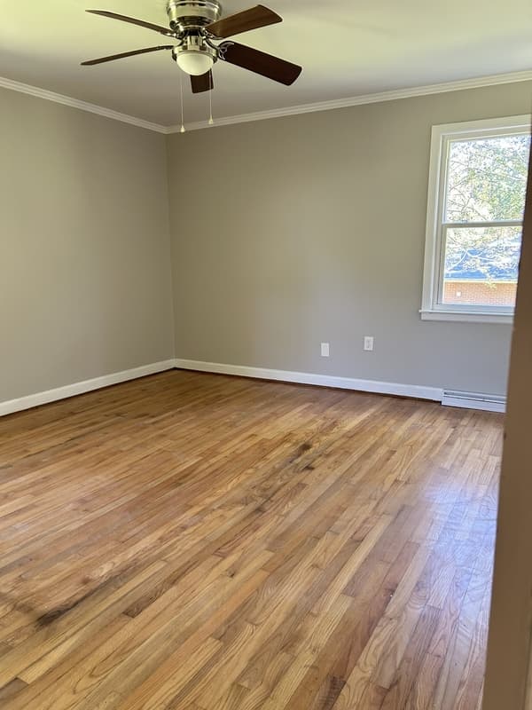 Greenville House: 105 Spring Valley Road