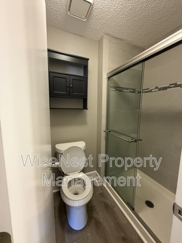 Shawnee House: 11914 West 49th Place