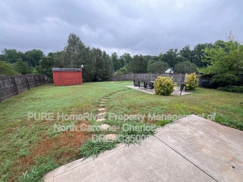 Charlotte House: 10319 Prairiegrouse Ct