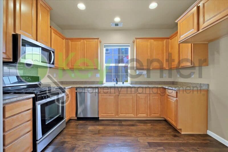 Orangevale House: 6123 Rolkingham Lane