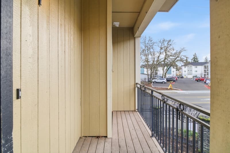 Lakewood Condo: Gravelly Lake Townhomes 8911 Gravelly Lake Dr SW - 116