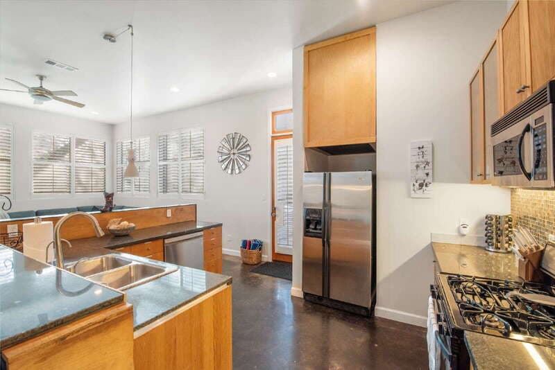 Austin Condo: 2612 Carnarvon Ln