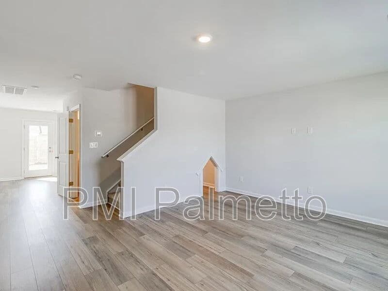 Columbia House: 3022 Harborview Drive