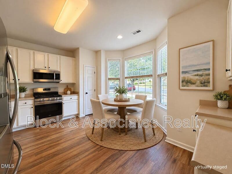 Apex House: 803 Knightsborough Way
