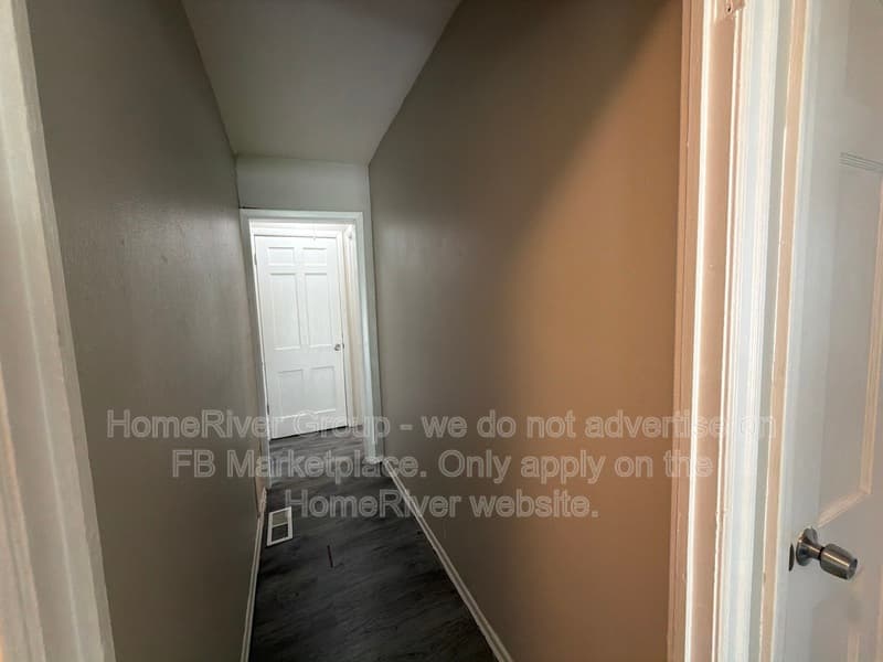 Saint Louis House: 10116 Cloverdale Dr