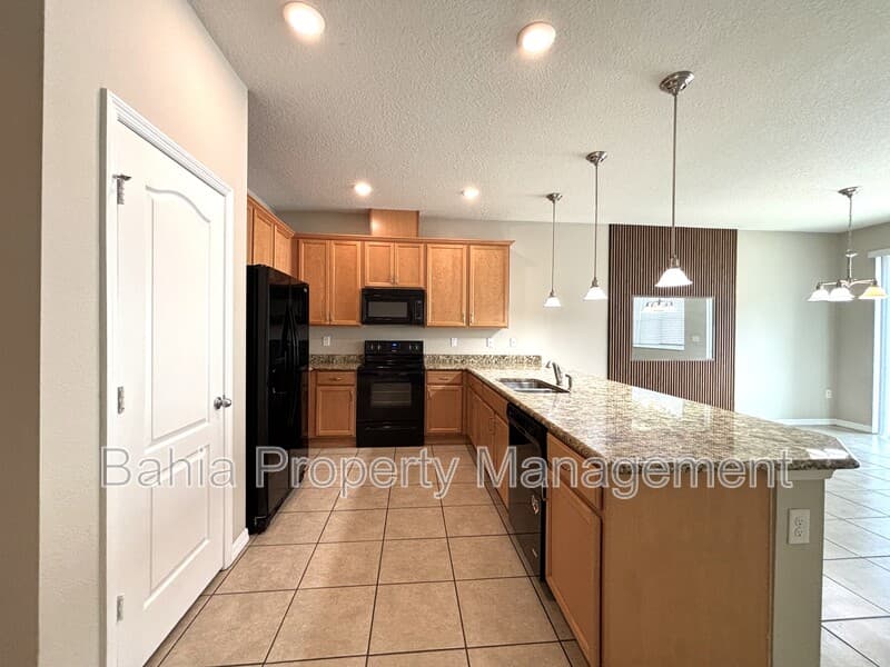 Kissimmee Townhome: 5110 Adelaide Dr