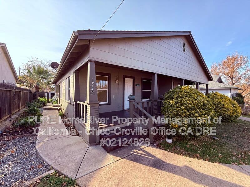 Oroville House: 1532 Bridge St