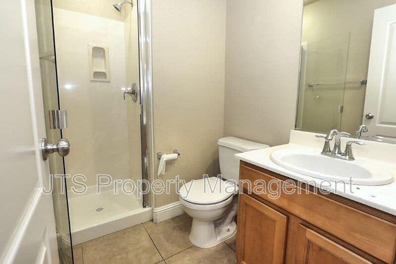 Orangevale House: 9041 Crescenda Lane