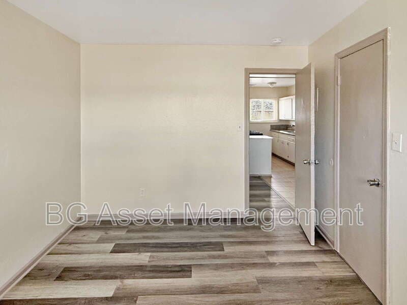 Sacramento Condo: 714 Darina Avenue