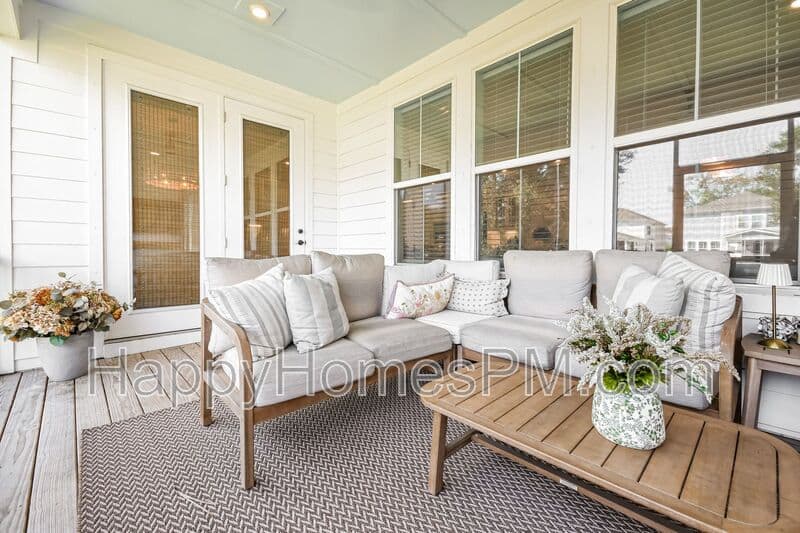 Mount Pleasant House: 2242 Tillage Street