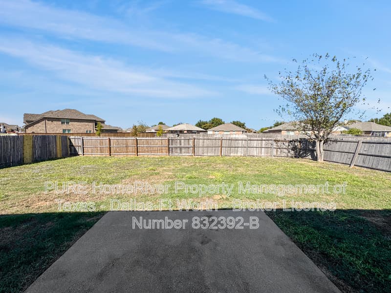 Forney House: 122 Independence Trl