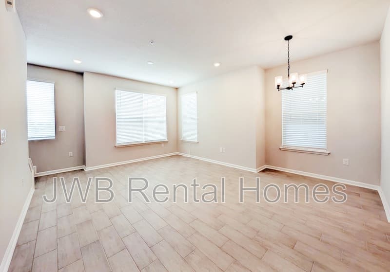 Jacksonville Townhome: 162 Barstow Pl
