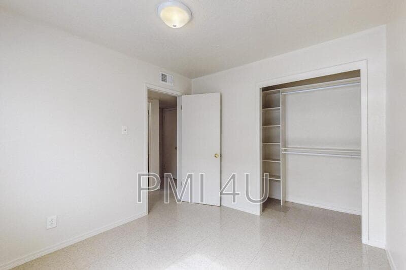 Albuquerque Condo: 227 Tennessee St NE