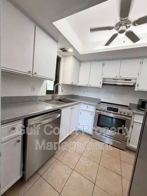 Port Charlotte Condo: 19505 Quesada Ave