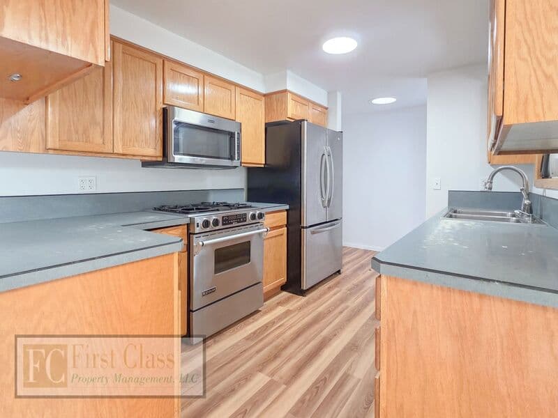 PORTLAND House: 13900 NW SPRINGVILLE RD