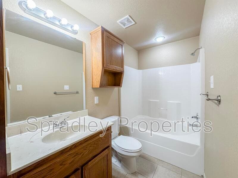 Temple Townhome: 715B East Ridge Blvd